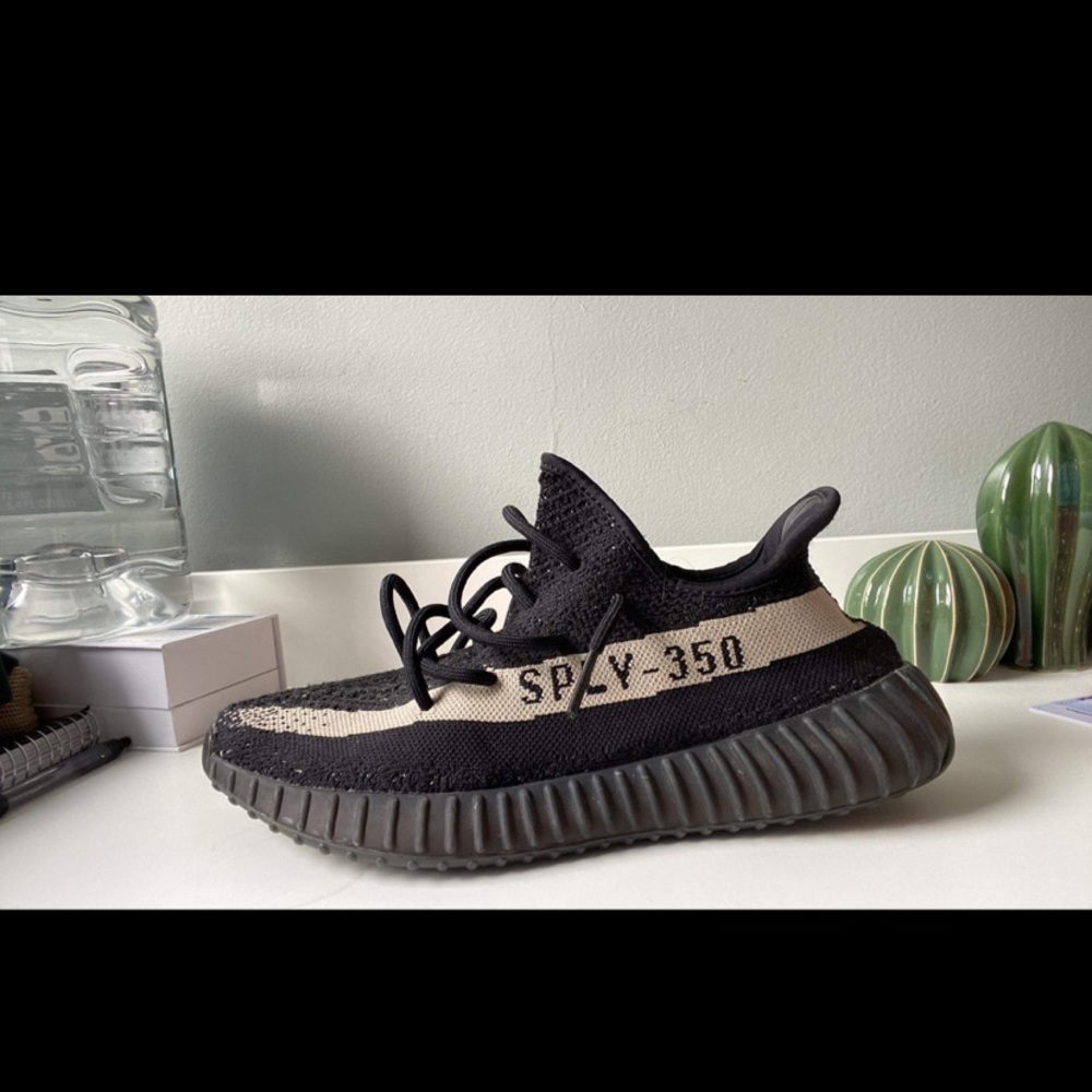 YEEZY 2.0 OREO Sz 10